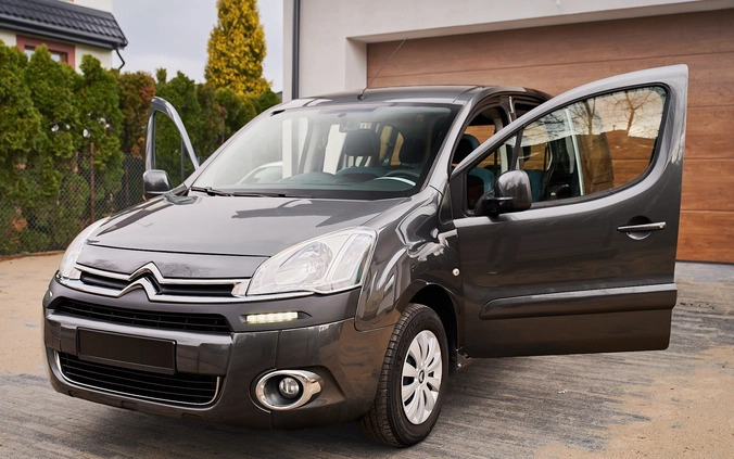 Citroen Berlingo cena 29900 przebieg: 232000, rok produkcji 2014 z Płock małe 781